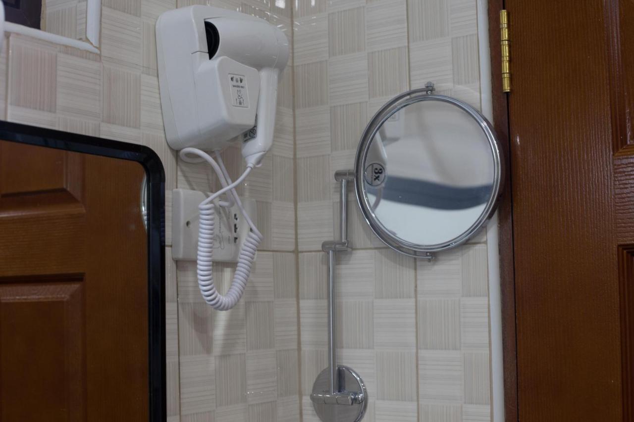 Hotel Triangle Mbarara エクステリア 写真